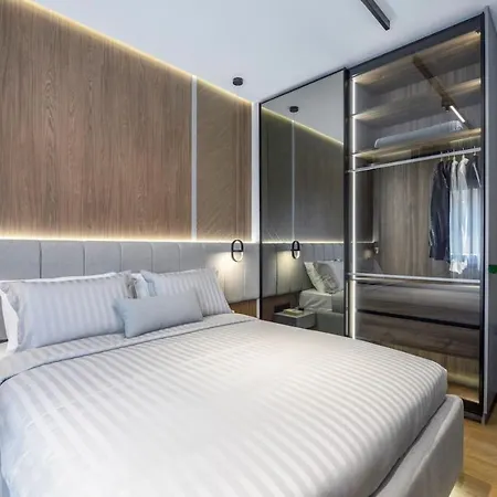 Appartement Aristotelian Virtues - Tharros